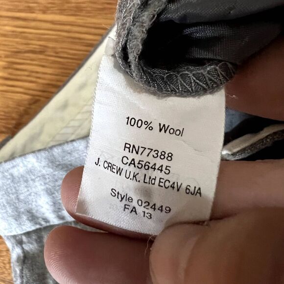 J. Crew Women's Sz 2 Pants Cafe Capri Pants Gray 100% Wool Minimalist - Picture 7 of 7